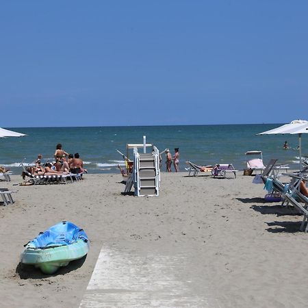 Hotel Senza Pensieri Riccione Eksteriør bilde