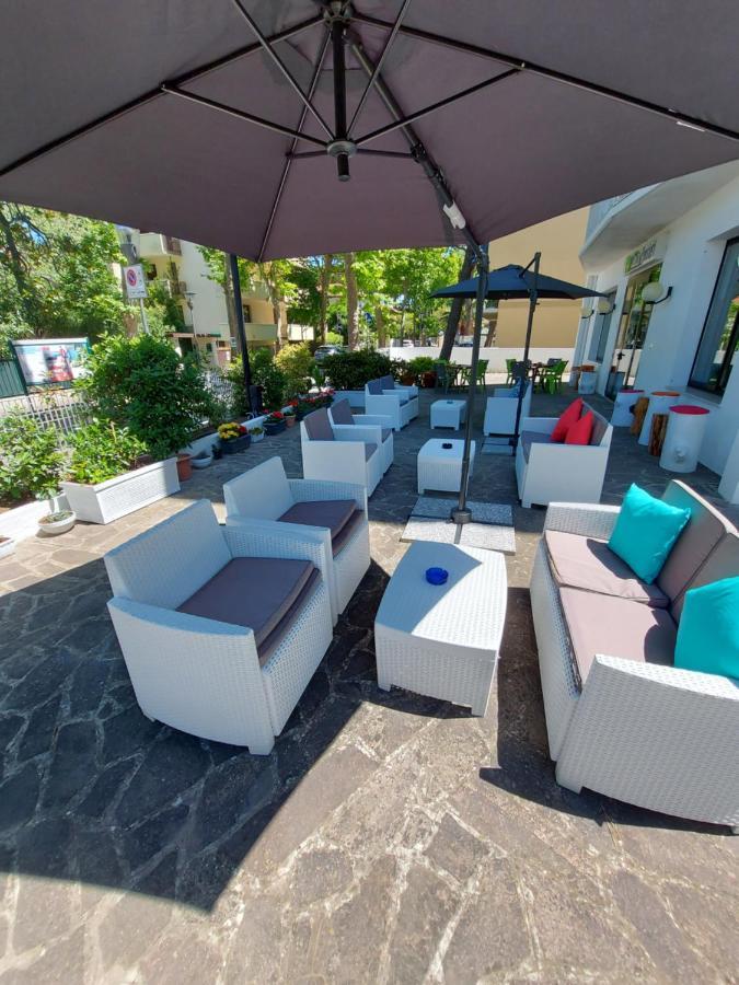 Hotel Senza Pensieri Riccione Eksteriør bilde