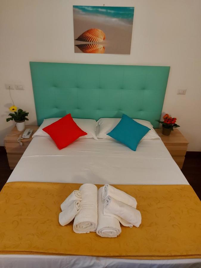 Hotel Senza Pensieri Riccione Eksteriør bilde