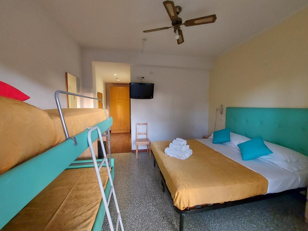 Hotel Senza Pensieri Riccione Eksteriør bilde