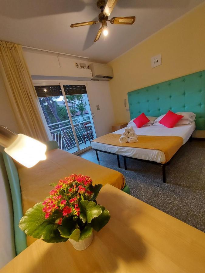 Hotel Senza Pensieri Riccione Eksteriør bilde