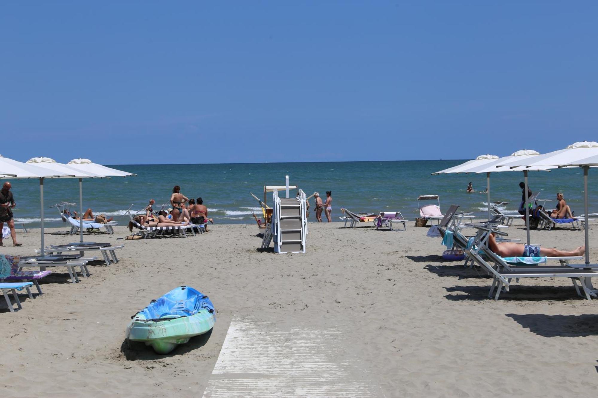 Hotel Senza Pensieri Riccione Eksteriør bilde